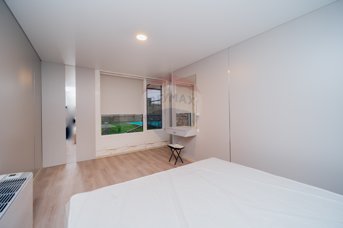 254.000 EUR