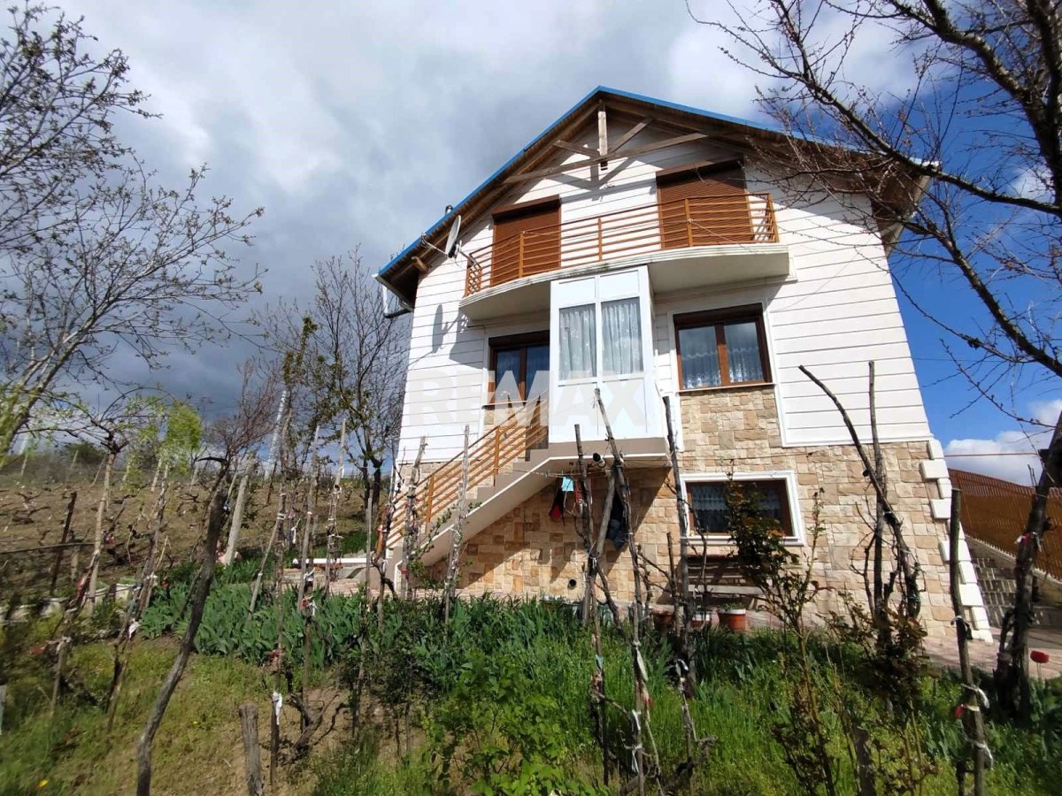 139.900 EUR