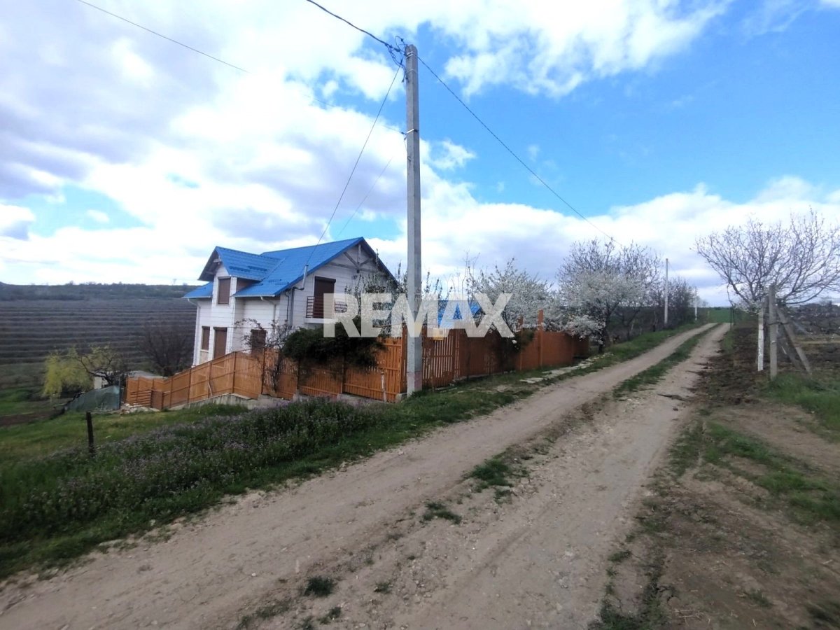 139.900 EUR