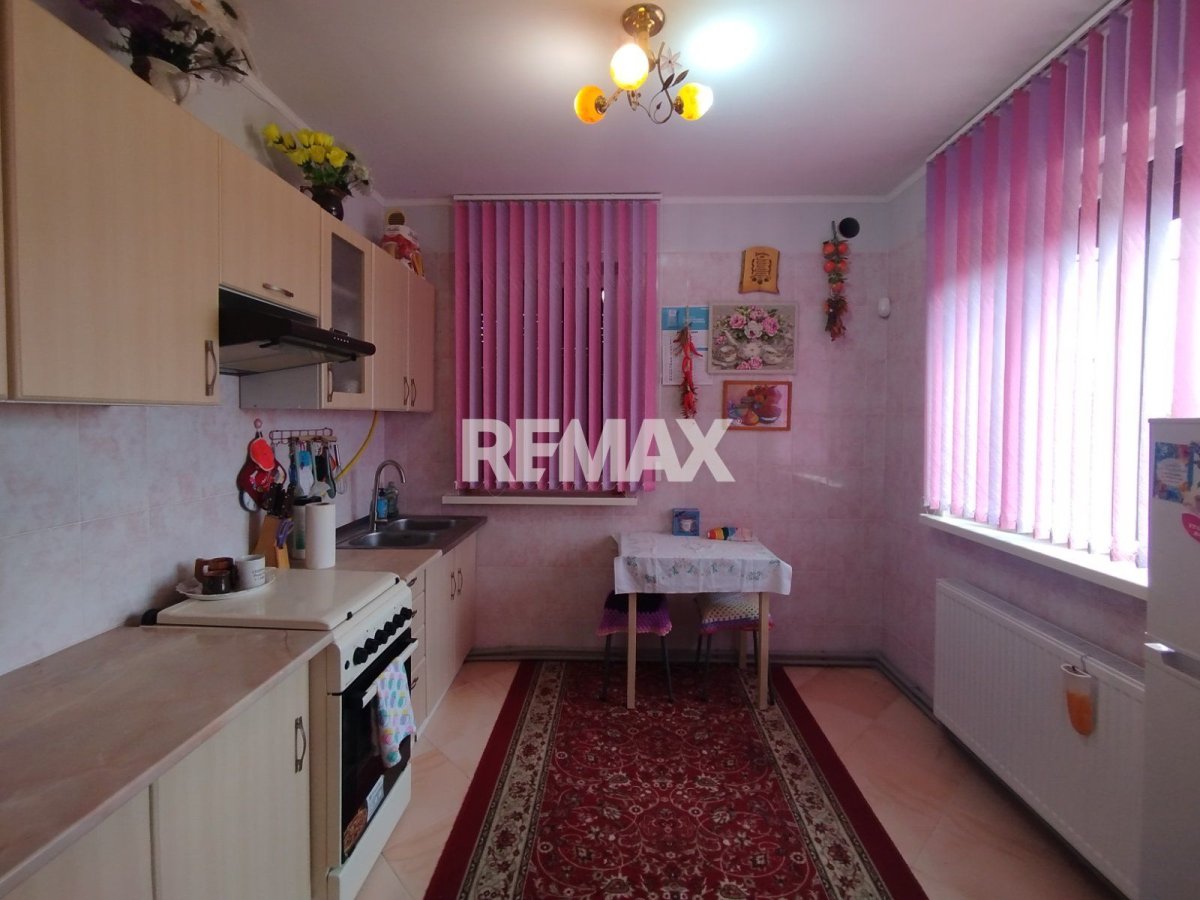 139.900 EUR