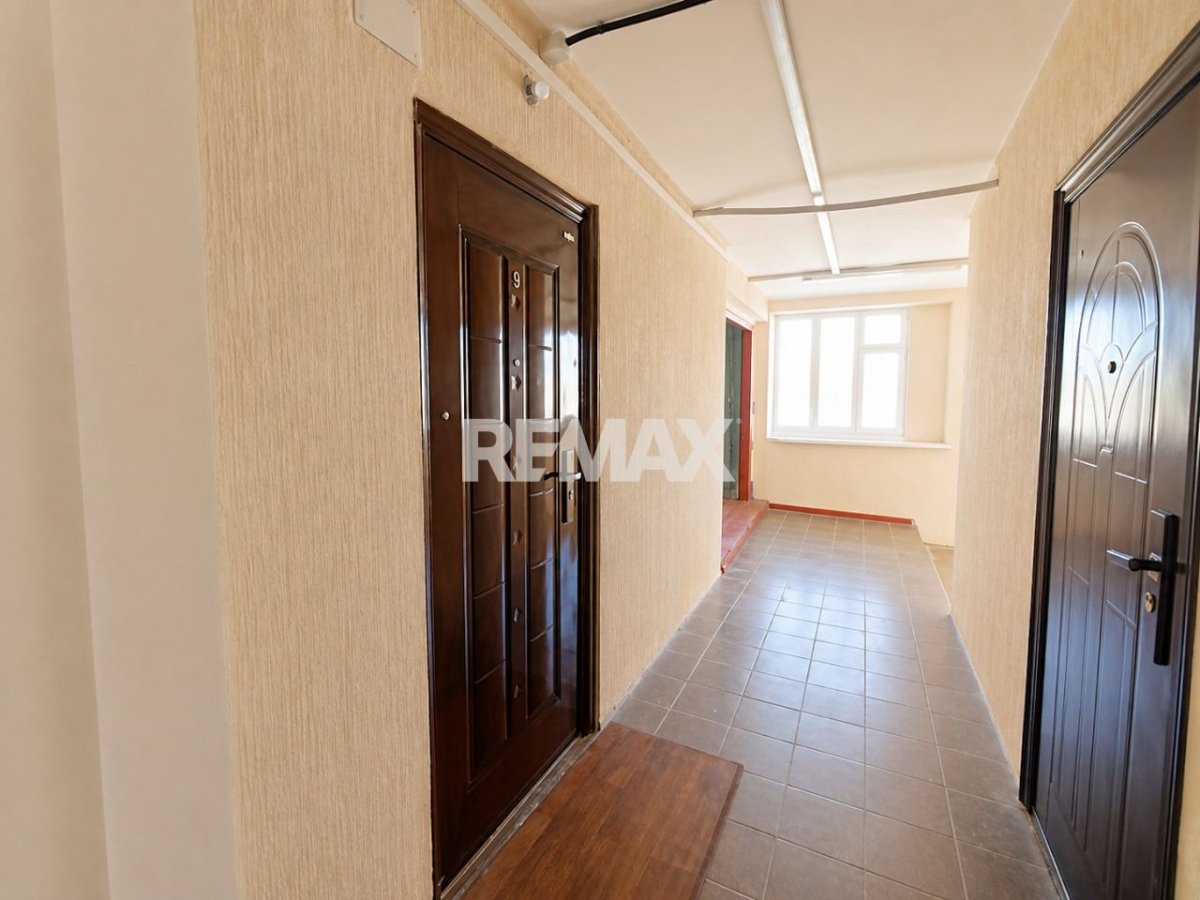 45.800 EUR