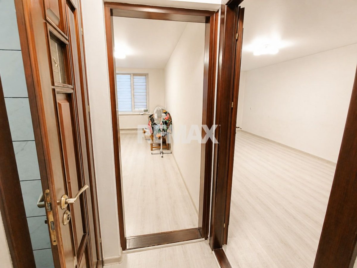 45.800 EUR