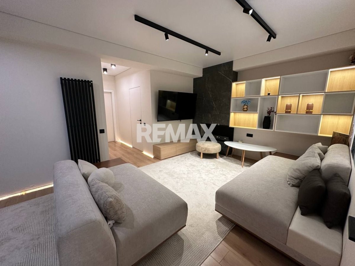 850 EUR