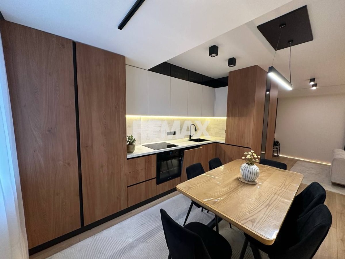 850 EUR