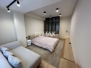 850 EUR