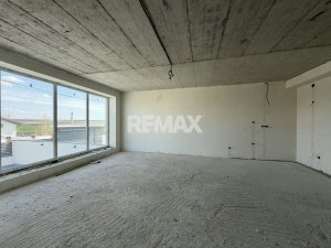 230.000 EUR