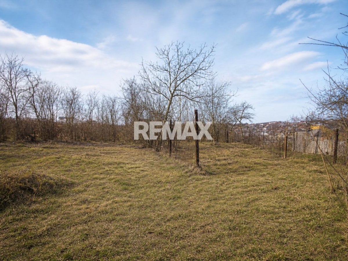 105.000 EUR