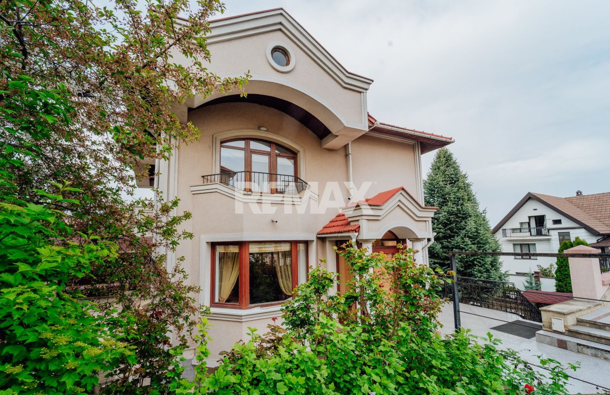 490.000 EUR