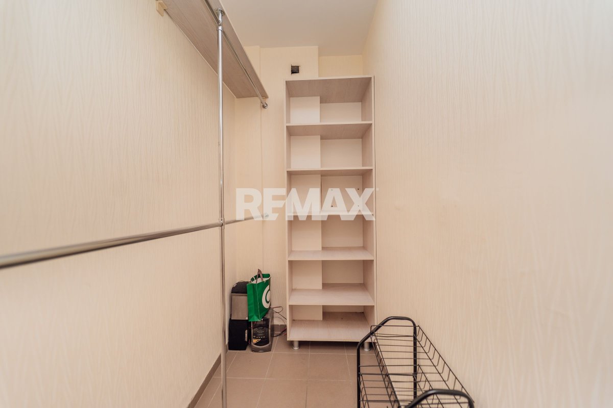 650 EUR