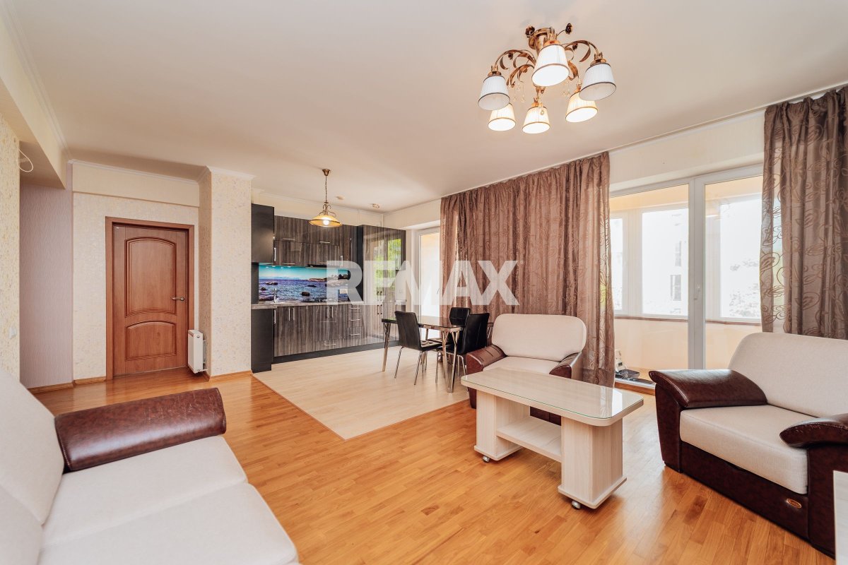 650 EUR
