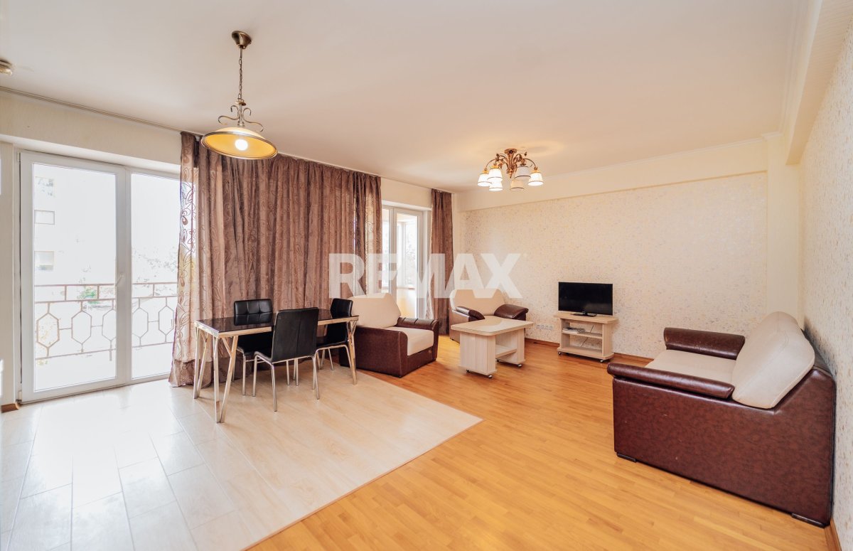 650 EUR