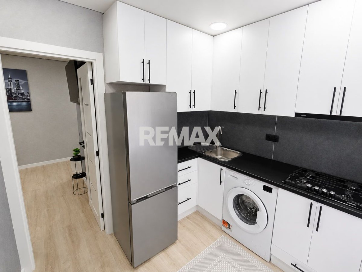102.000 EUR