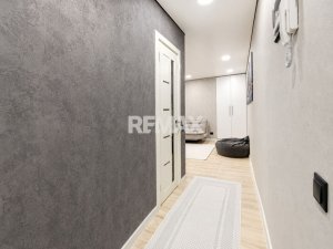 102.000 EUR