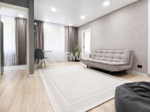 102.000 EUR