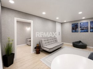 102.000 EUR