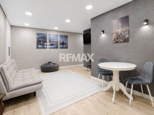 102.000 EUR